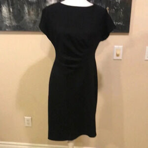 Tahari Arthur S. Levine Black Slanted Hem Pleated Waist Exposed Zipper Back-6P